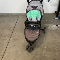 Baby stroller and Car Seat In Good Condition