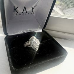 Size 7 - Kay’s - Engagement ring & Band 