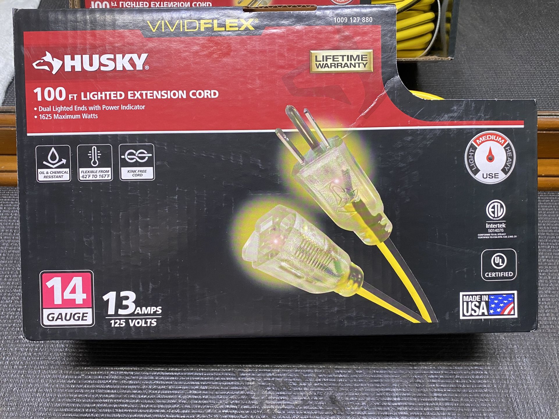 Husky Vividflex 100ft 14/3 Gauge Medium Duty Extension Cord Brand New