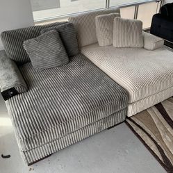 Lindyn Double Chaise, Furniture Couch Livingroom Sofa Holiday