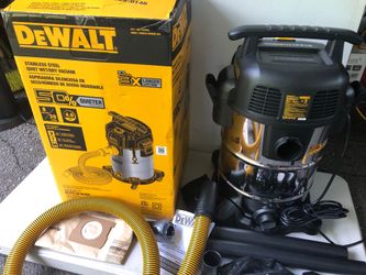 Dewalt 8 gallons stainless steel wet and Dry vacuum new open box