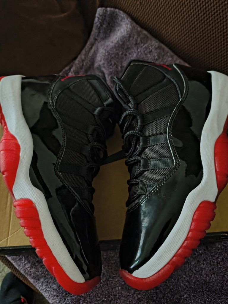 Jordan 11 Bred Size 9.5 (NO TRADES)