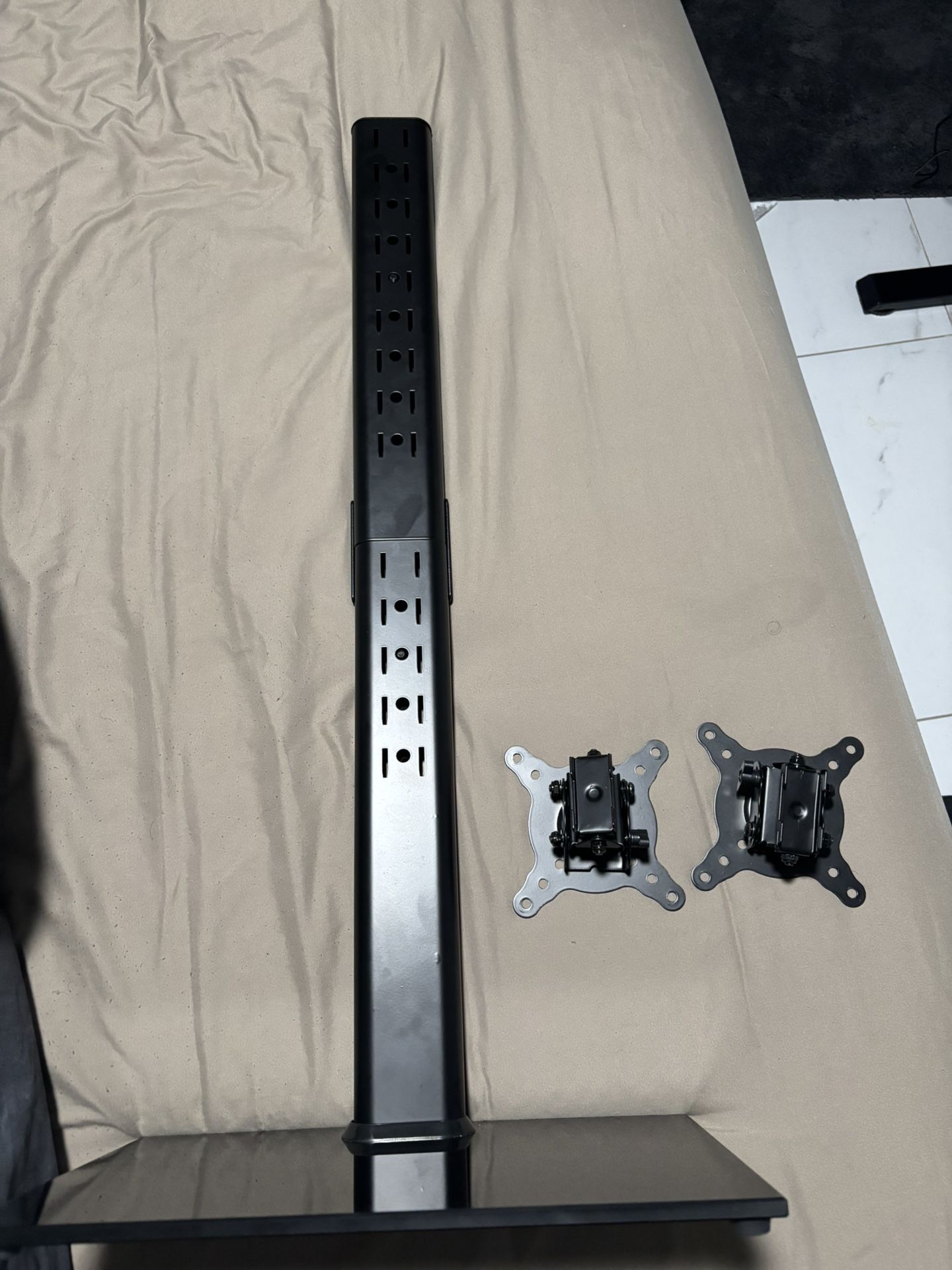 Dual Vertical Monitor Mount
