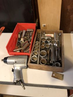 Air ratchet and sockets