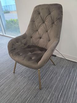 Tufted Velvet Accent Chair with Gold Legs