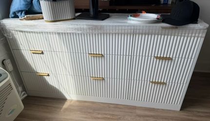9 Drawer Dresser