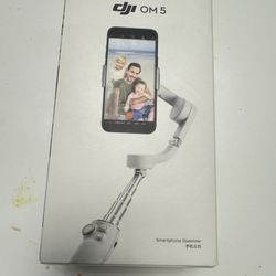 DJI OM 5 Smartphone Gimbal Stabilizer, 3-Axis Phone Gimbal, Built-In Extension Rod, Portable and Foldable, Android and iPhone Gimbal, YouTube TikTok V