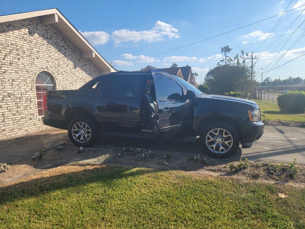 2011 Chevrolet Avalanche