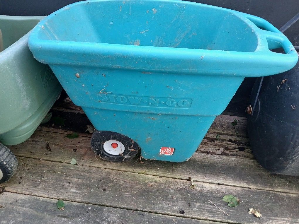 Step 2 Yard Cart
