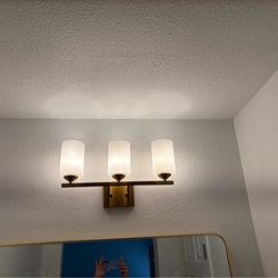 Light fixtures