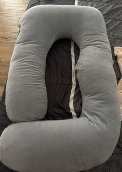 Pregnancy pillow