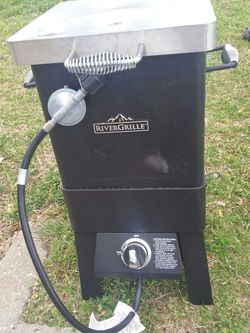 Black Rivergrille Smoker