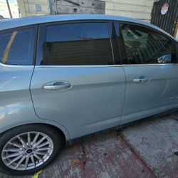 Vendo Ford C,Max 2013 Híbrido 