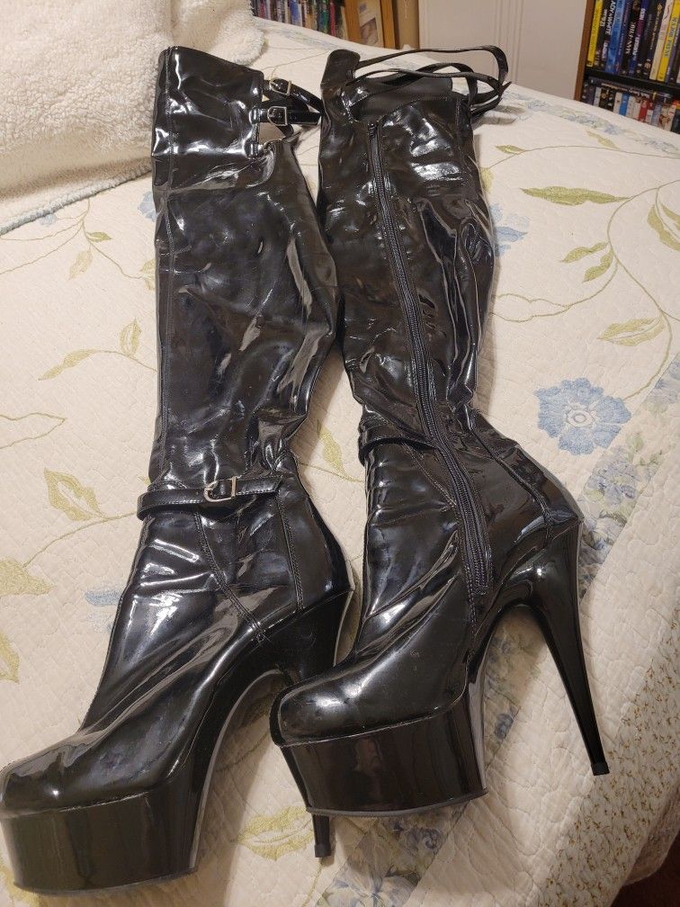 Black Very High Boots
