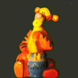 Rare Winnie The Pooh Tigger Honey Pot Coin Bank Statue 9.5" Inches Nice!