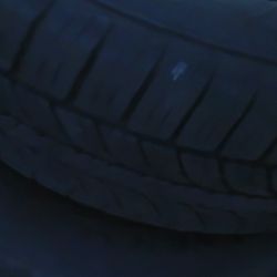 2 tires Size 195/65 15