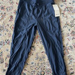 Women’s LuluLemon Joggers 