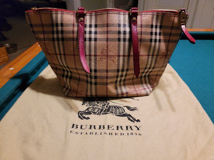 Burberry Mid plaid purse 