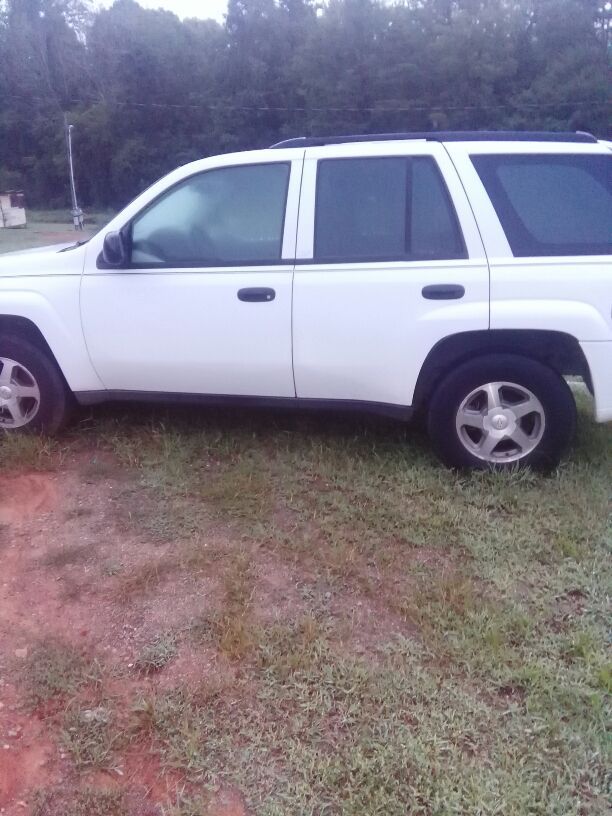 04 Chevy Trailblazer for parts only