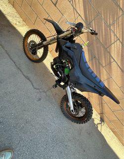 125cc bike, not free, send offers