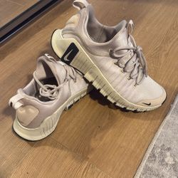 Metcon Sand Color Size 9