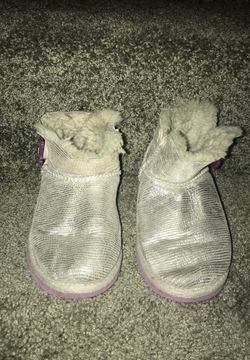 Girls Uggs size 11