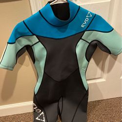 Dive gear- women’s small BC and wet suit