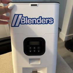 Automatic cat food feeder 