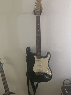 Black Fender Squire