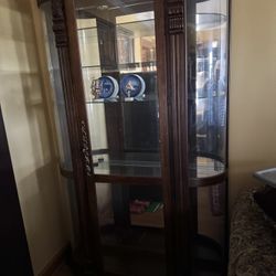 PULASKI CURIO CABINET