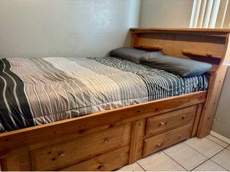 Full size Captain’s Bed
