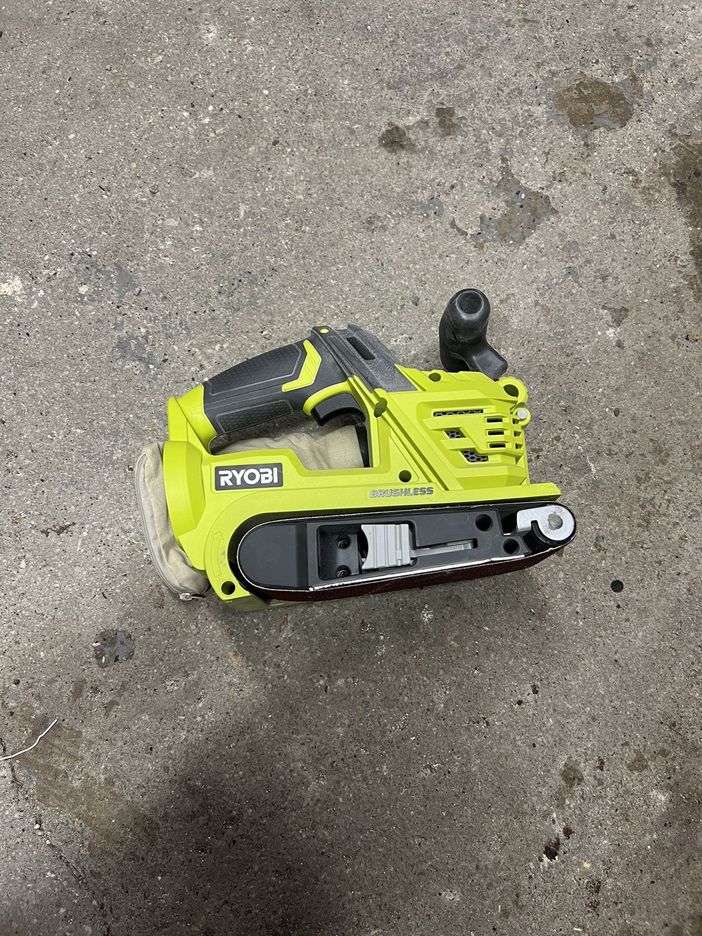 SANDING MACHINE