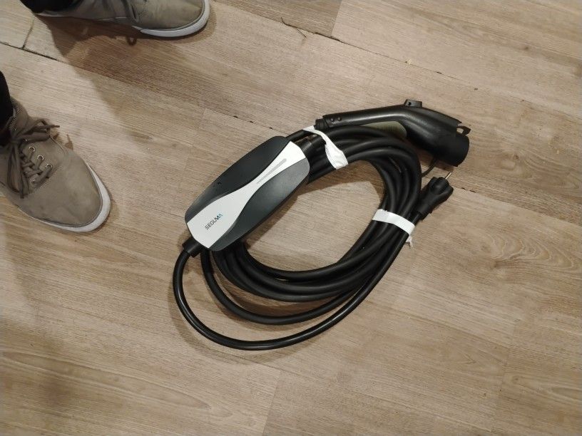 Portable Electric Vehicle Charger