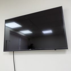 3 Samsung 4K Smart LED 40 inch TVs UN40KU6290F