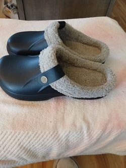 New Berlin slippers/shoe