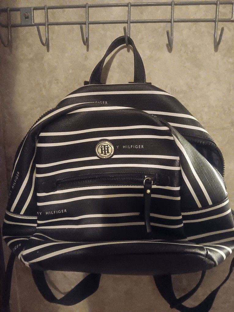 Tommy Hilfiger Black And White Striped Leather Backpacm