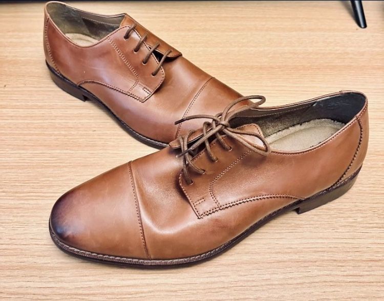 Men’s Leather Dress Shoes – Size 10 D – Model 11738-257
