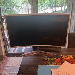 Samsung Curved Monitor 