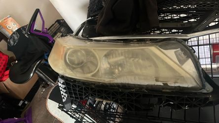 2010 Acura TL passenger  Car Headlight Assembly – Oxidized Lens
