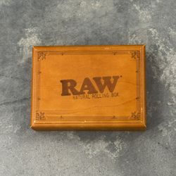 Raw Storage Container & Rolling Tray 