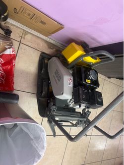 Neuson Wacker plate compactor bps-1550 l w Honda engine loke new $1900