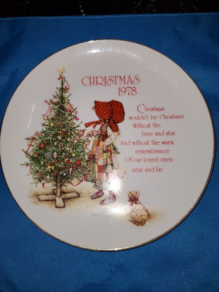 Vintage American Greetings Holly Hobbie Christmas 1978 Porcelain Collector Plate