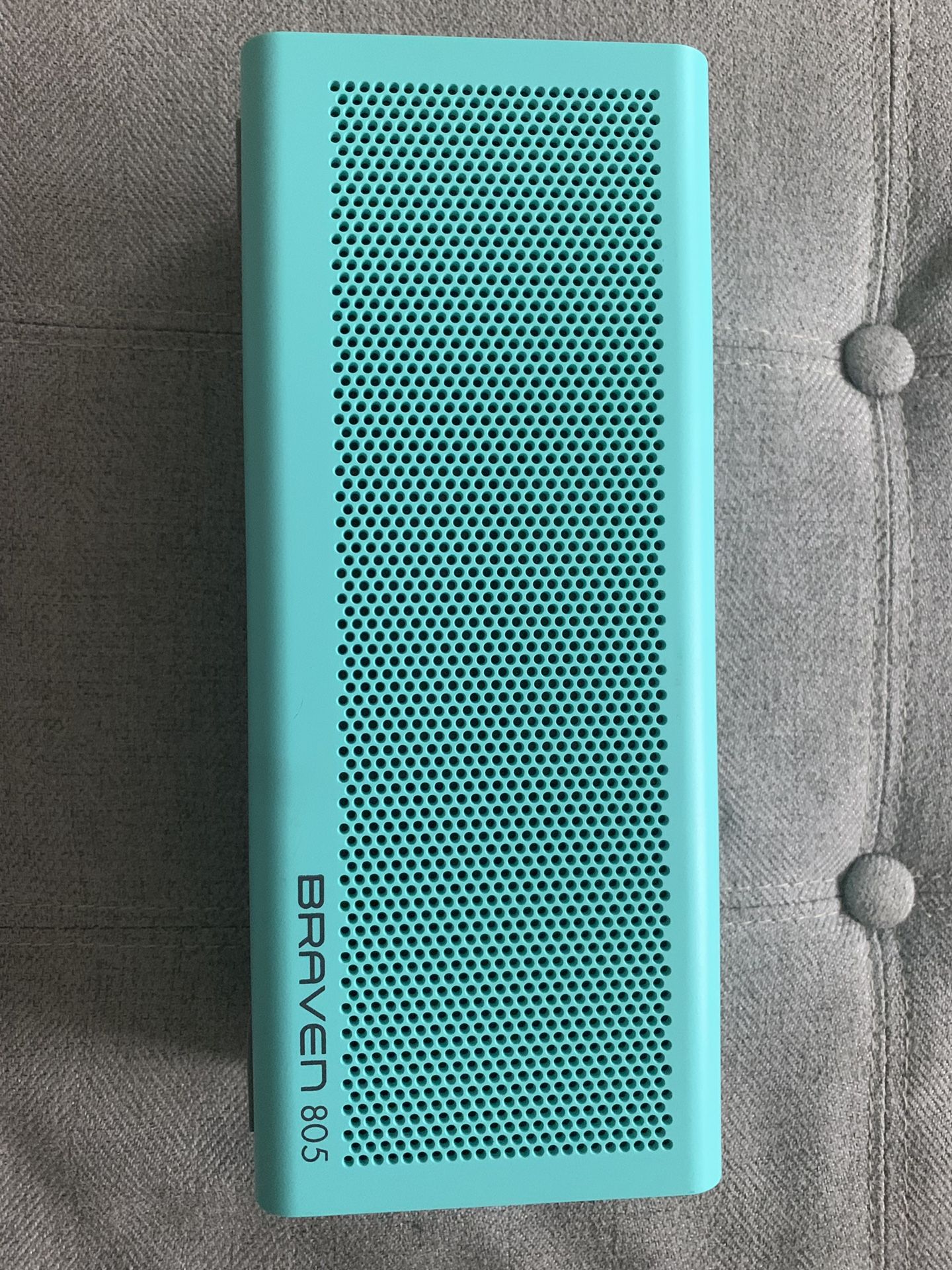 Braven Bluetooth speaker, turquoise, almost new