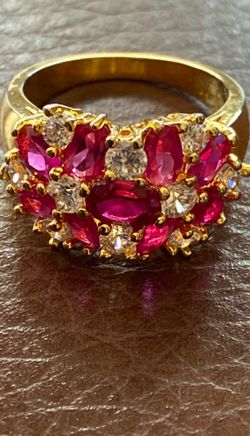 14k lady ring with some natural stones