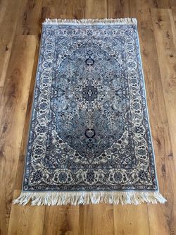5x3 rug - hand woven in Pakistan