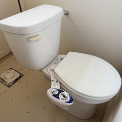 Used Toilet 🚽 $20 (bidet Not Included)