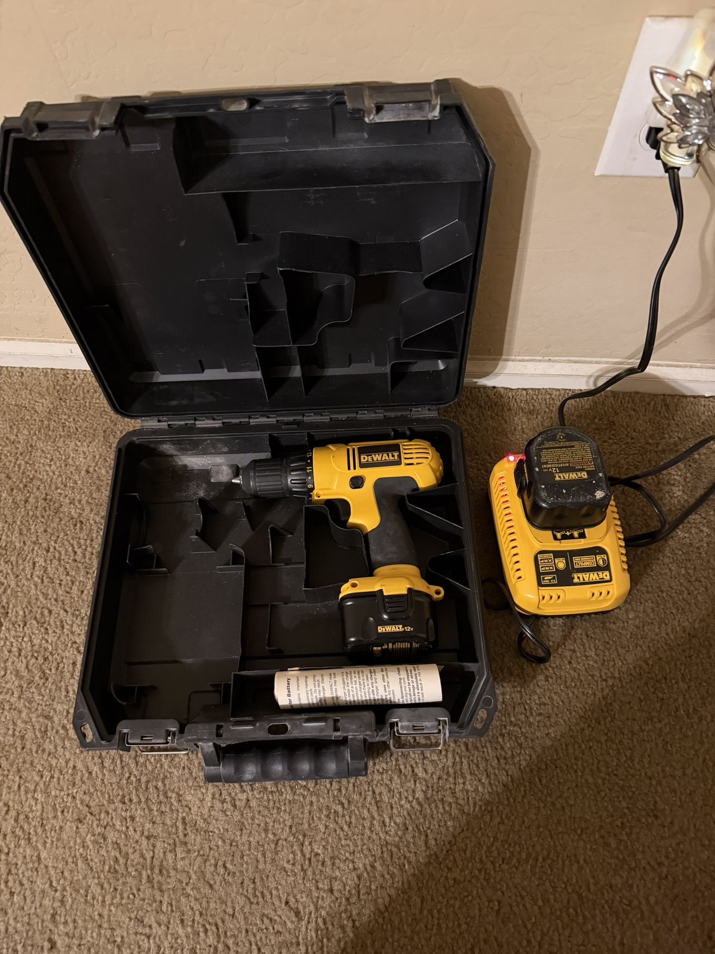 DEWALT DRILL CORDLESS/DRIVER