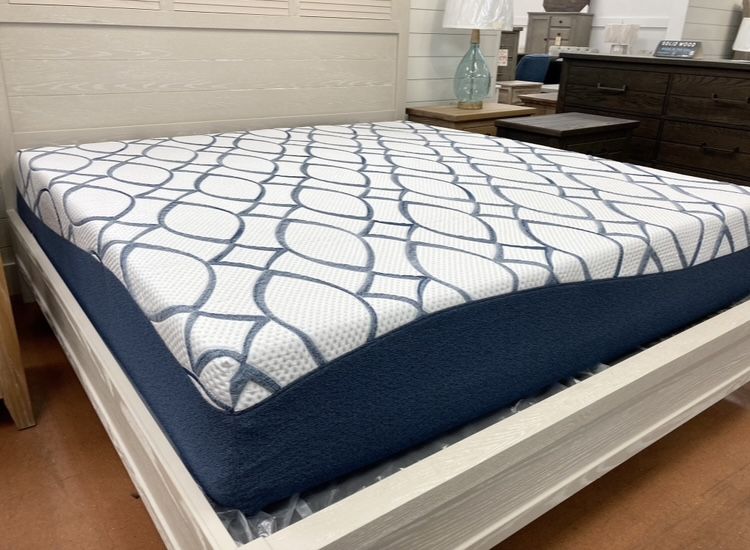 New Soft King Memory Foam Mattress SET