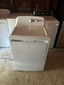 Hotpoint 6.2 cu. ft. vented Electric Dryer in White with Auto Dry used with 3 months warranty include delivery and installation
