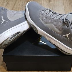 Jordan Size 9 And 9.5 For Men